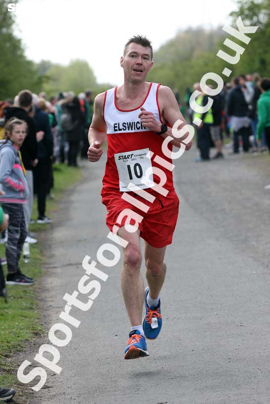 Terry O'Gara Memorial 5k Road Race, Wallsend. Photo:  David T. Hewitson/Sports for All Pics